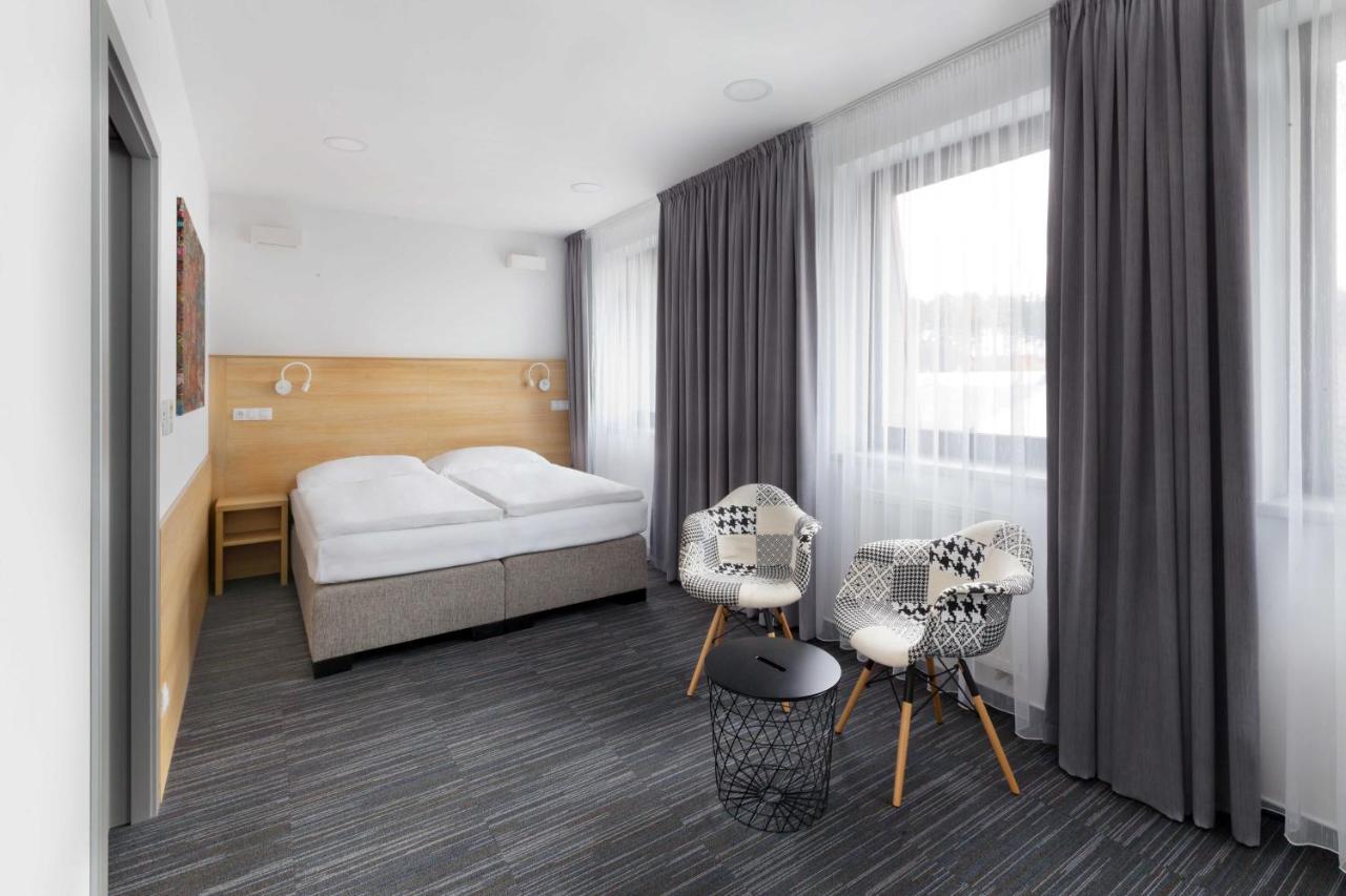 Ala Hotel Bystrice nad Pernstejnem Ngoại thất bức ảnh